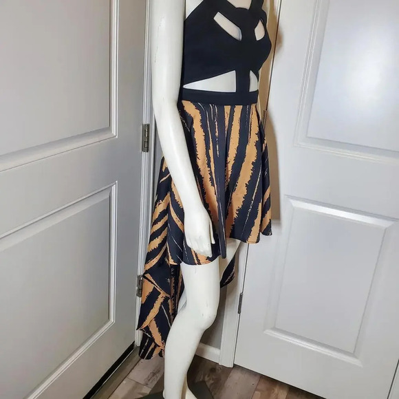 NWT Urban Outfitters Reverse Cut-Out Hi-Lo Skirt Dress Size Small - Picture 9 of 15